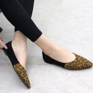  Leopard Printed Patchwork Pointed Flats